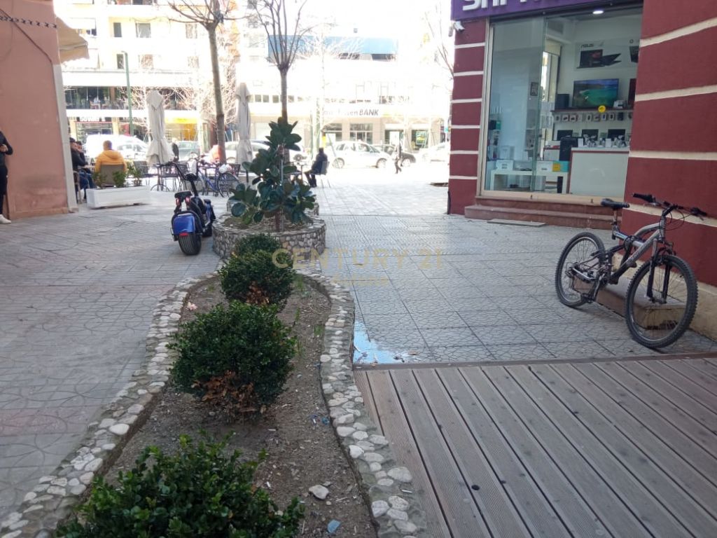 Foto e pronë me qëra Bulevardi Vlorë-Skelë, Bulevardi Vlore-Skele, Vlorë