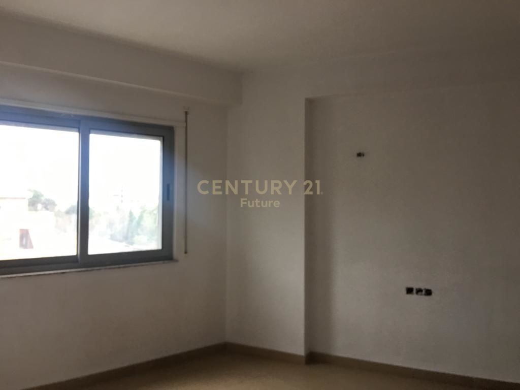 Foto e Apartment në shitje Qendër Shkodër, Sheshi Demokracia, Shkodër