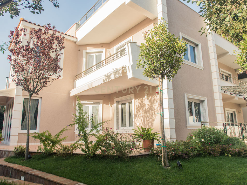 Foto e Shtëpi në shitje Ambasada Amerikane, Tiranë