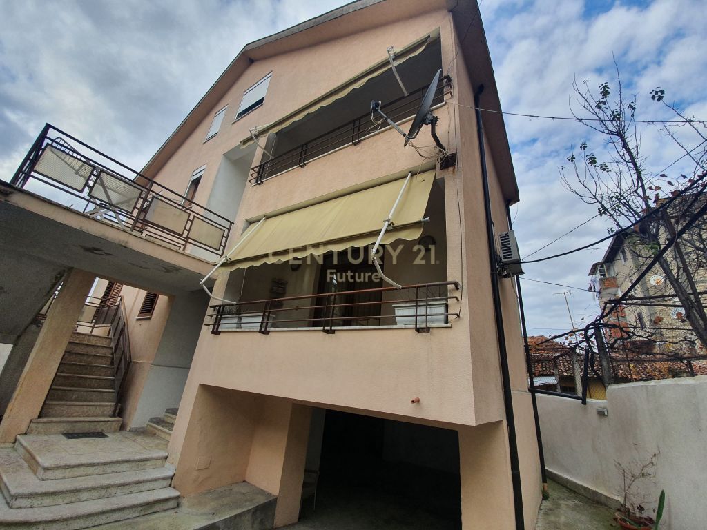 Foto e Shtëpi në shitje Spitalet, Fakulteti Infermierise, Shkodër