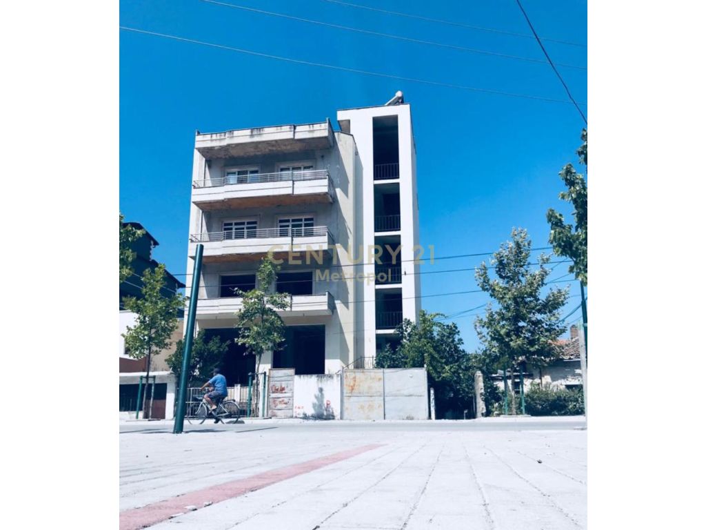 Foto e Apartment në shitje Spitali, Rruga 10 Korriku, Vlorë