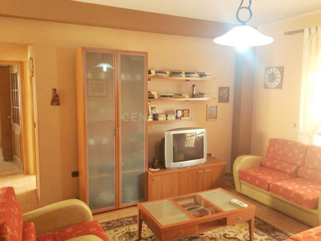 Foto e Apartment me qëra prane Zeri i Popullit, Blv.Zogu i !, Tiranë