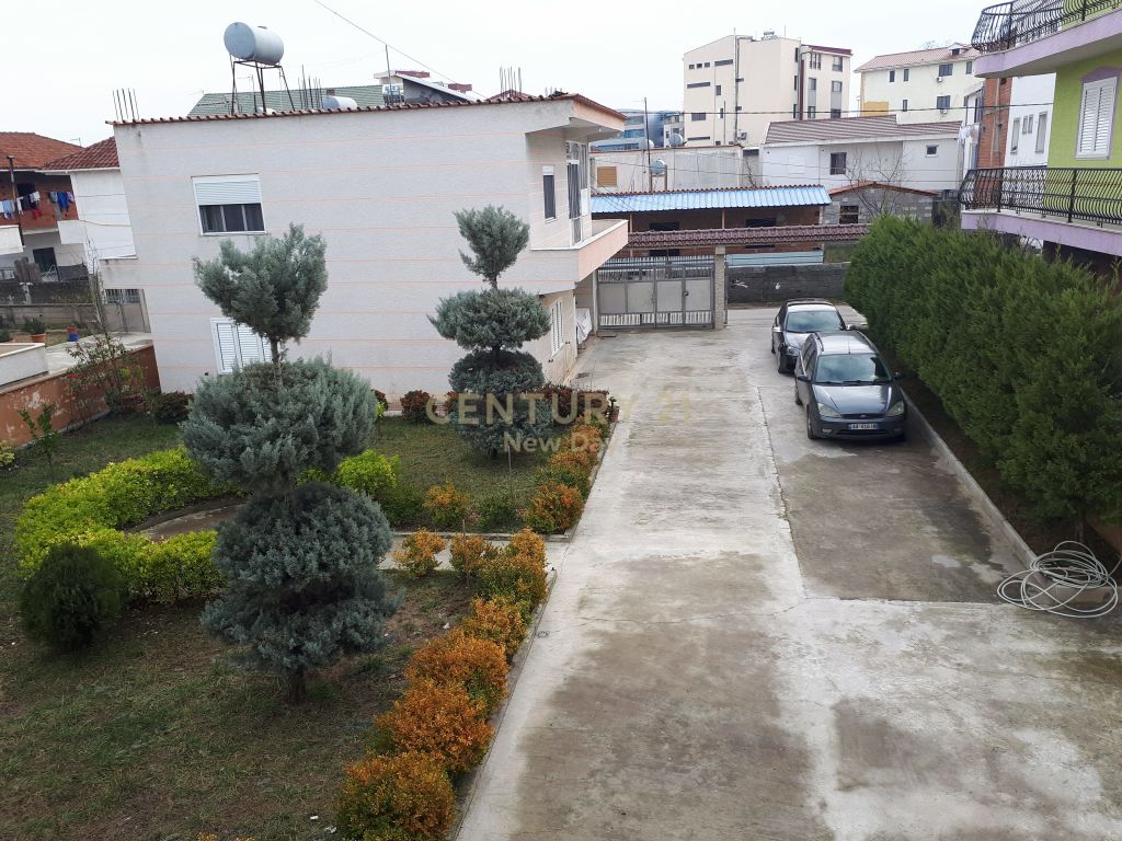 Foto e pronë në shitje Hyrja e Durrësit, rruga, Durrës