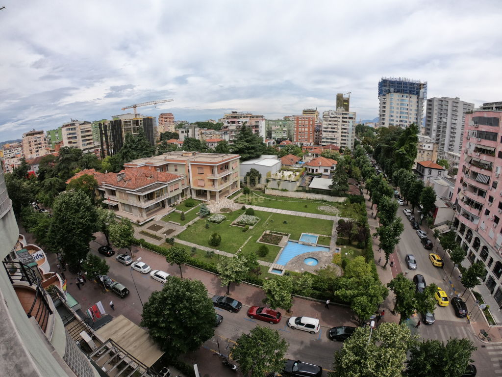 Foto e Apartment me qëra Ish Blloku, Tiranë