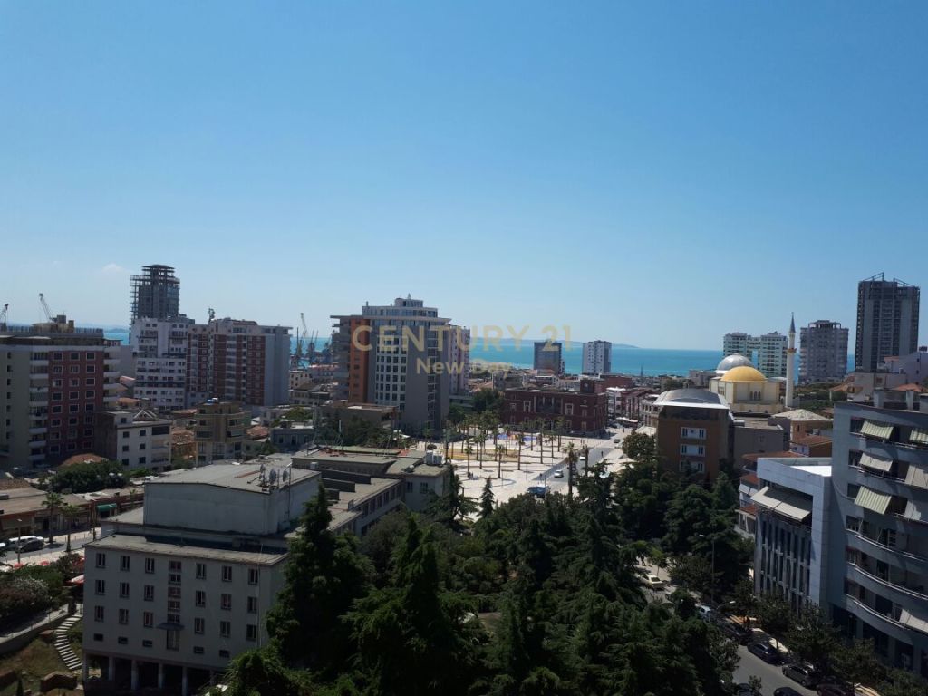 Foto e pronë në shitje Gjykata, rruga, Durrës