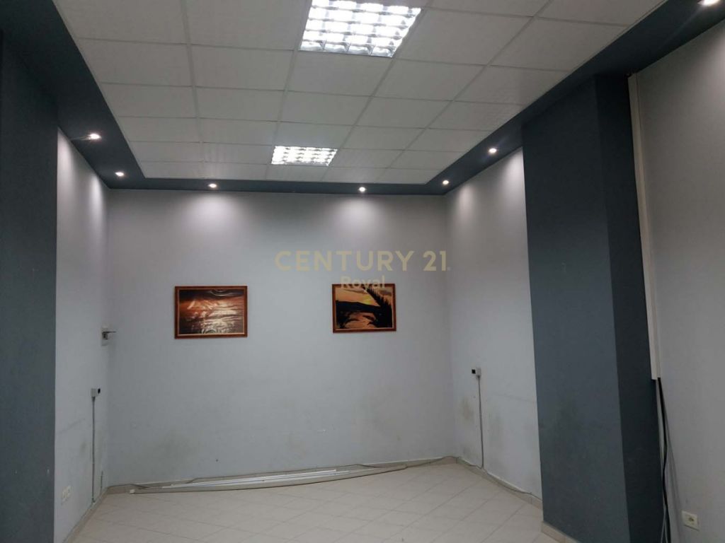 Foto e Ambient biznesi në shitje Çole, Vlorë