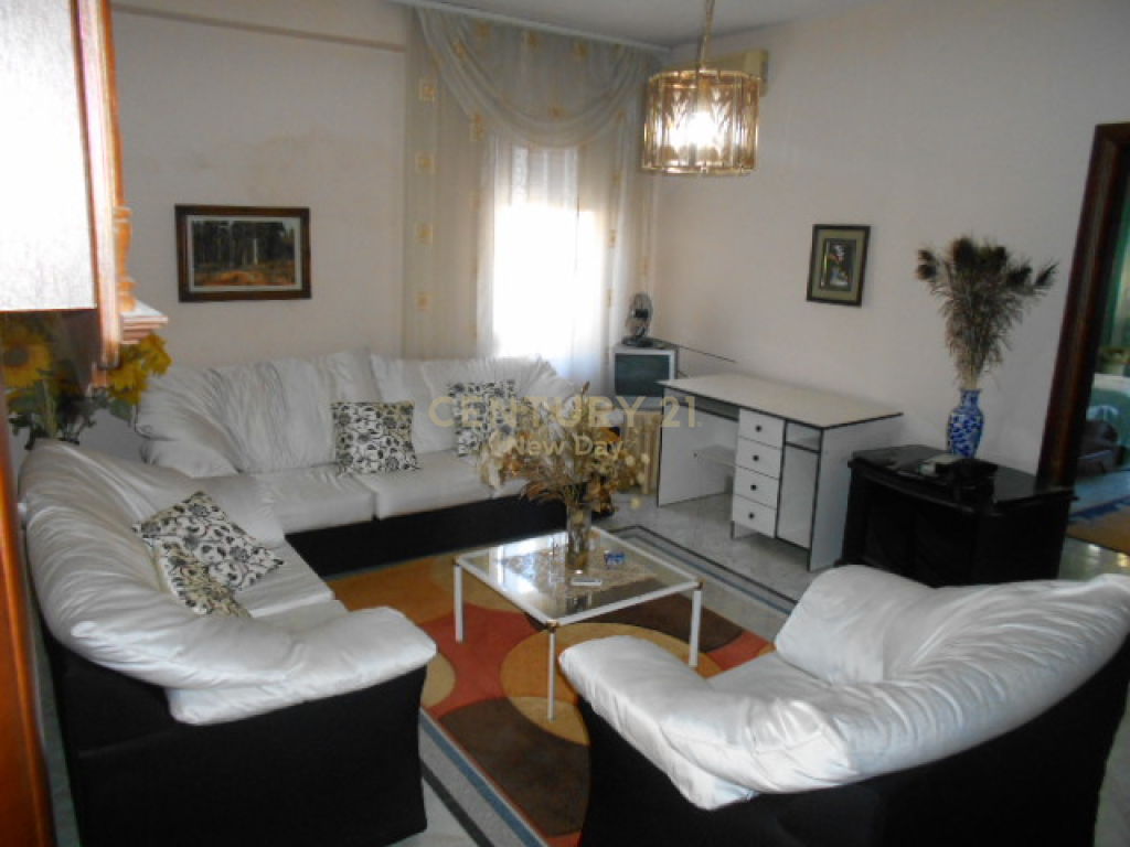 Foto e Apartment në shitje Stadiumi, Rruga, Durrës