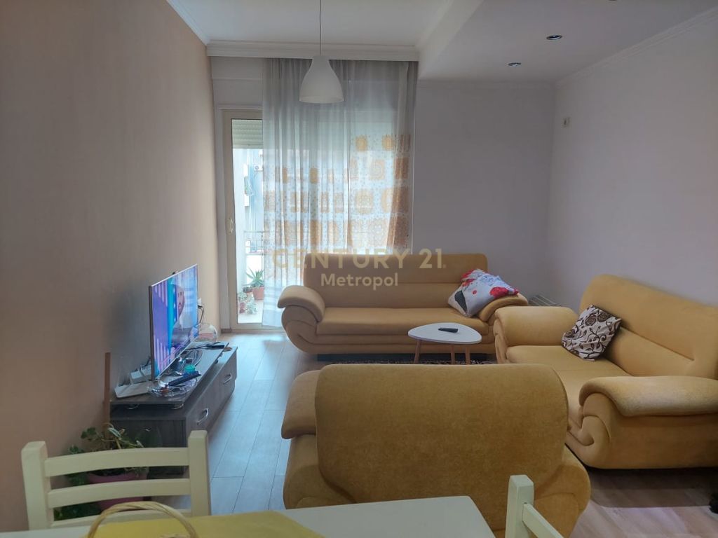 Pallati me Shigjeta - photos