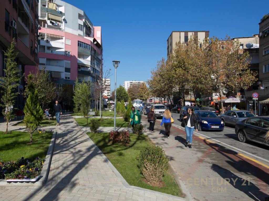 Foto e Ambient biznesi në shitje Don Bosco, Tiranë