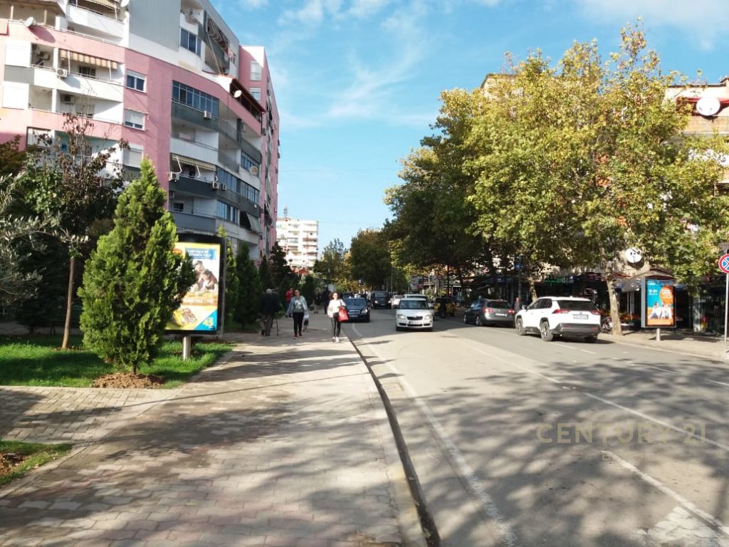 Foto e Ambient biznesi në shitje Don Bosco, Rruga Don Bosko, Tiranë