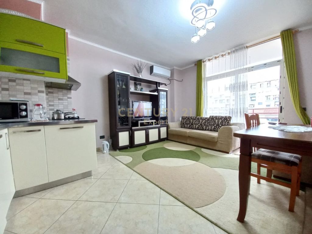 Foto e Apartment në shitje astir, Tiranë