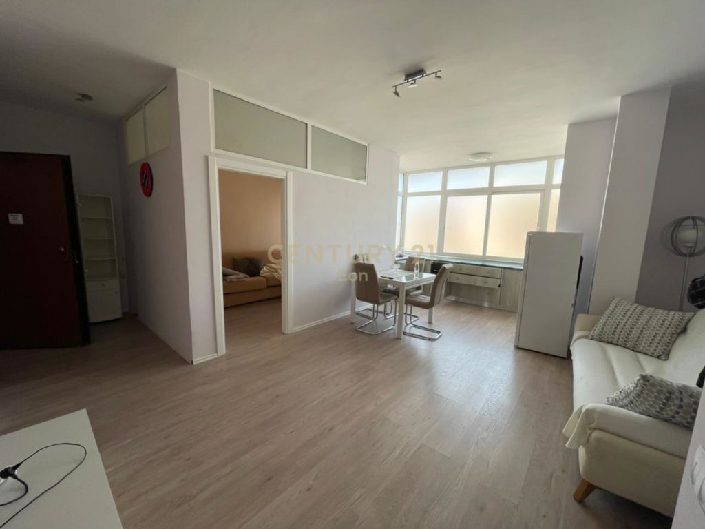 Foto e Apartment në shitje Rrota e Kuqe, Plazh, Durrës