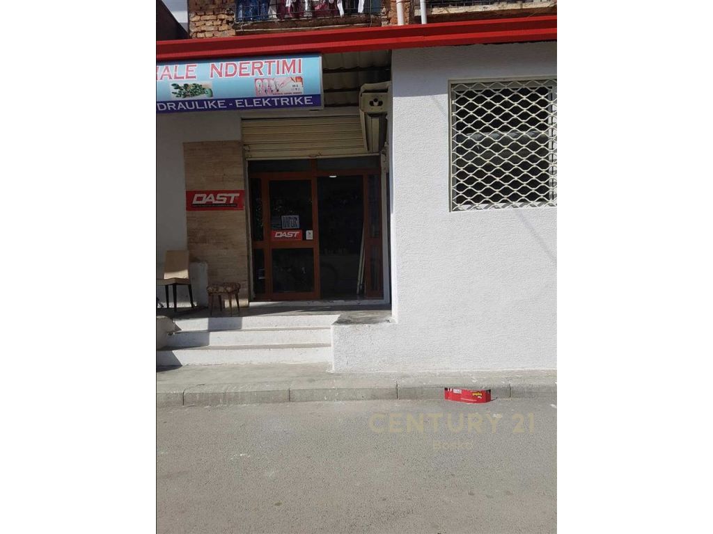 Foto e Dyqan në shitje Kinostudio, Tiranë