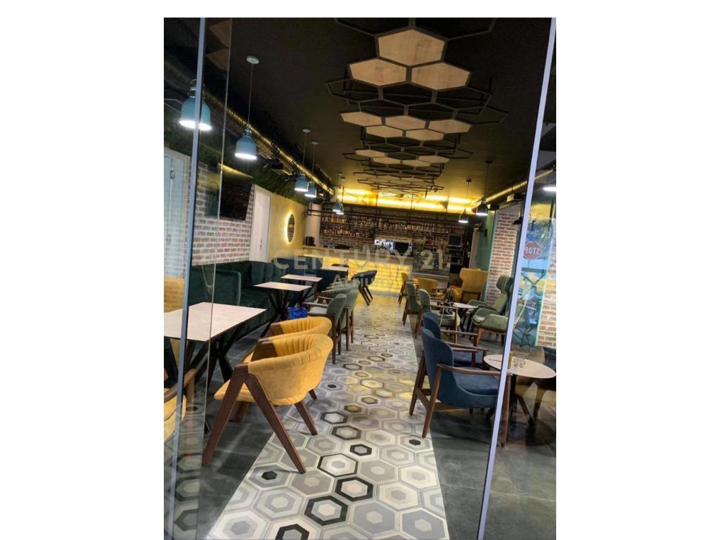 Foto e Bar and Restaurants në shitje Myslym Shyri, Tiranë