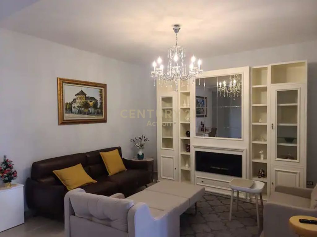 Sheshi Skënderbej (Qendër) - photos