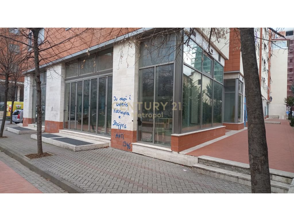 Foto e Ambient biznesi në shitje Shkolla e Bashkuar, Tiranë