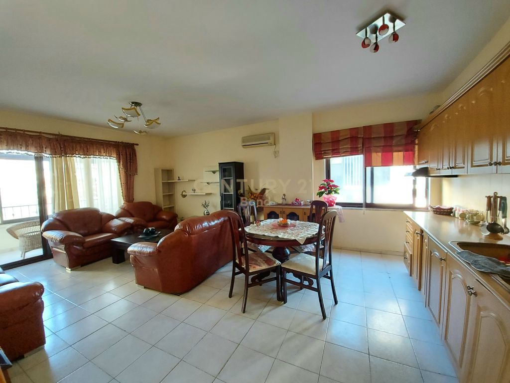 Prane Ministrise se Jashtme - photos