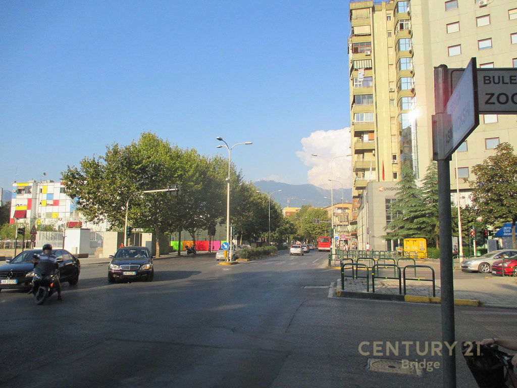 Foto e Ambient biznesi me qëra Ish Stacioni i Trenit, Tiranë