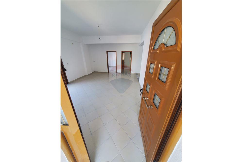 Sarandë - photos of property for apartment