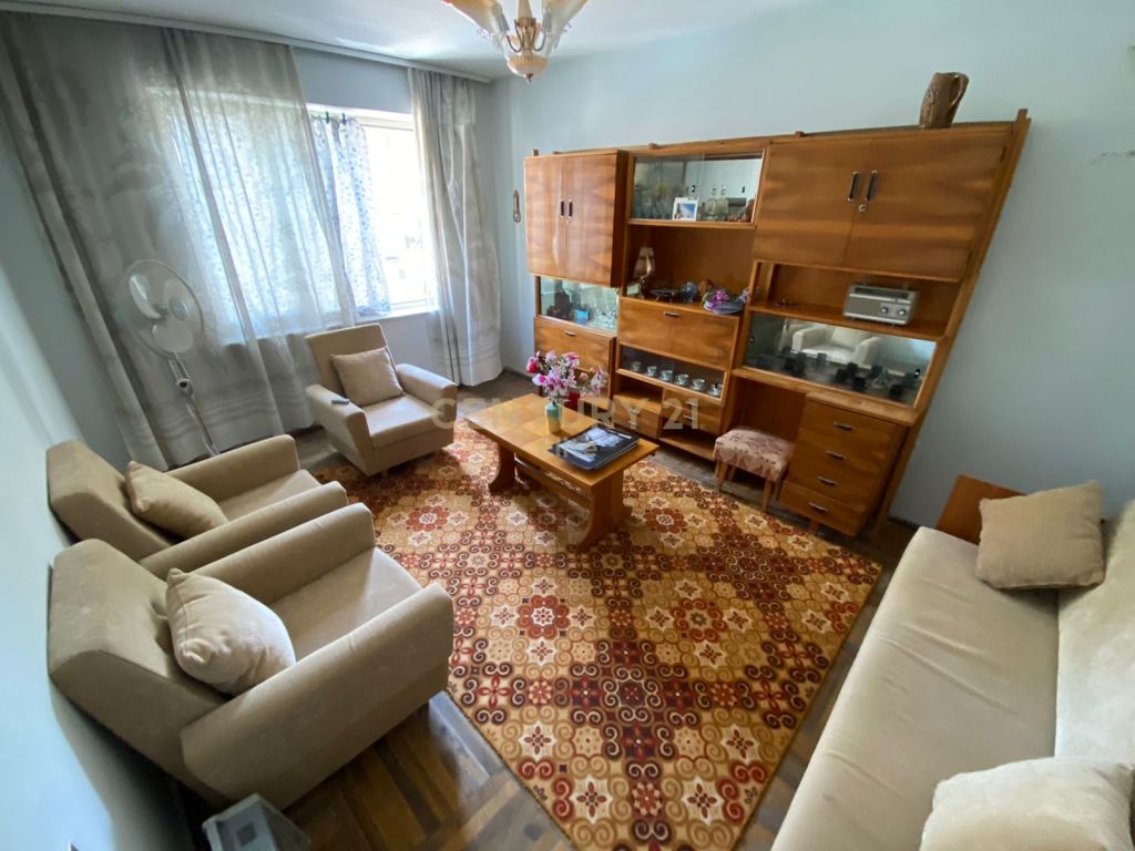 Foto e Apartment në shitje Medreseja, Uzina Dinamo., Tiranë