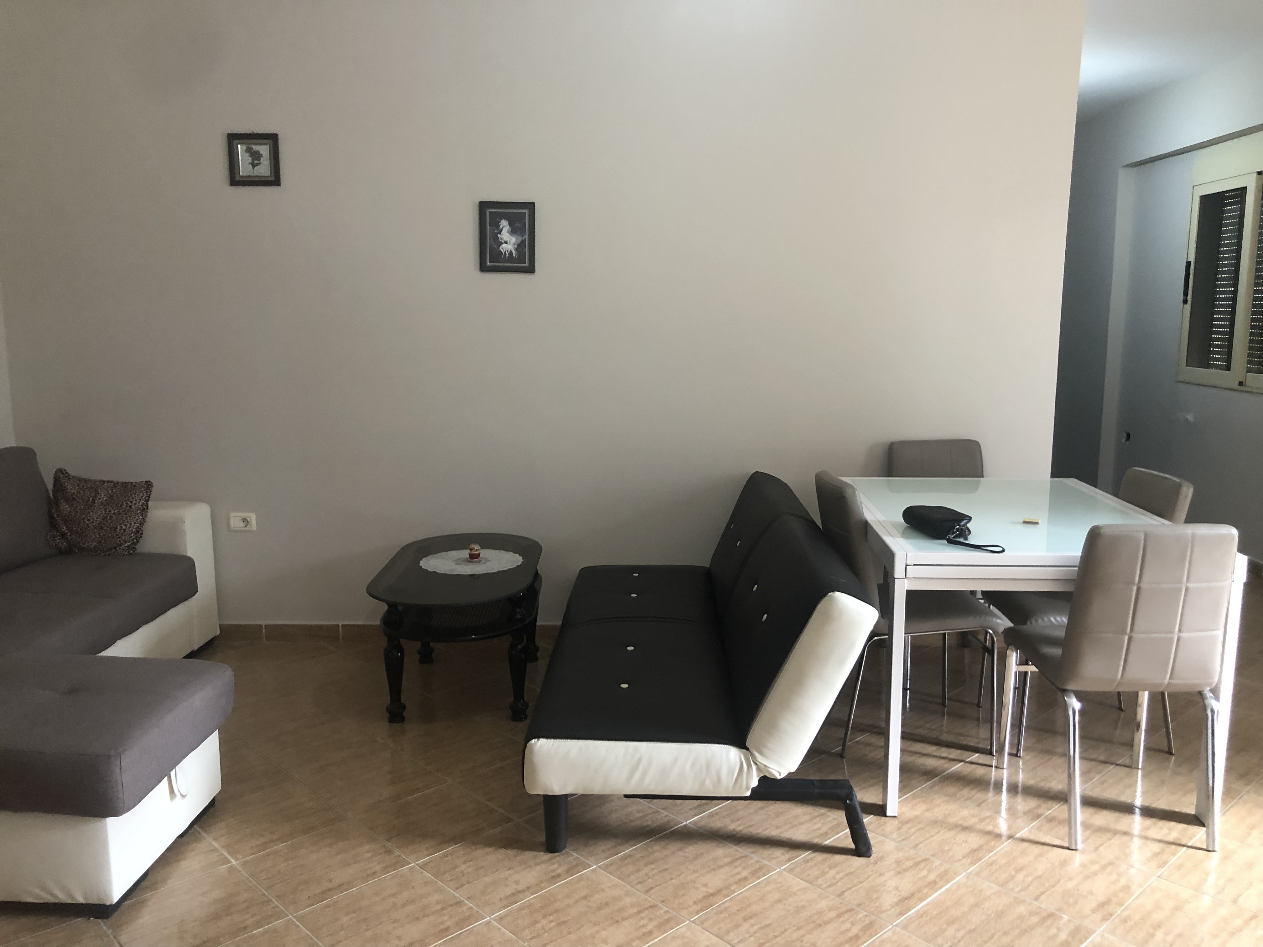 Foto e Apartment me qëra Lungomare, Vlorë