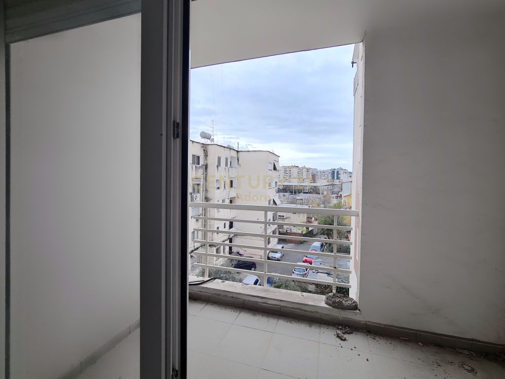 Foto e Apartment me qëra Ali Demi, Tiranë
