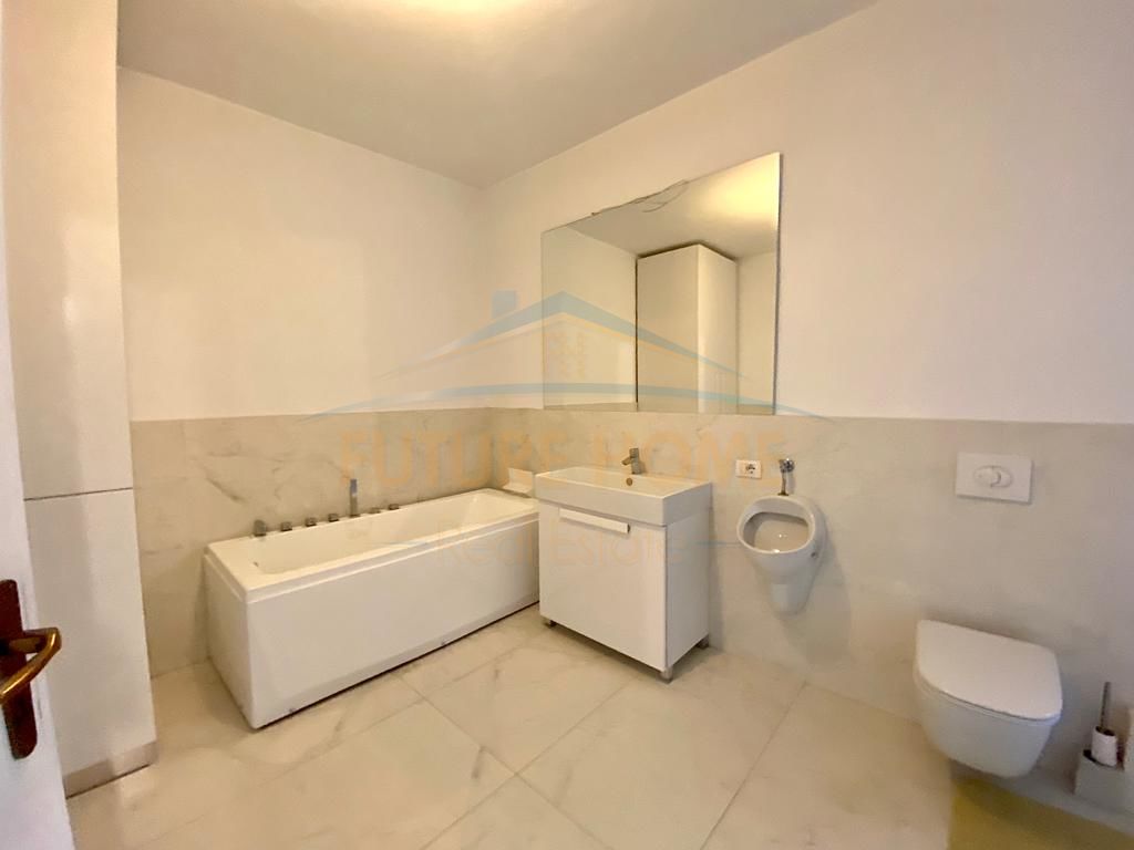 Pazari i Ri - photos