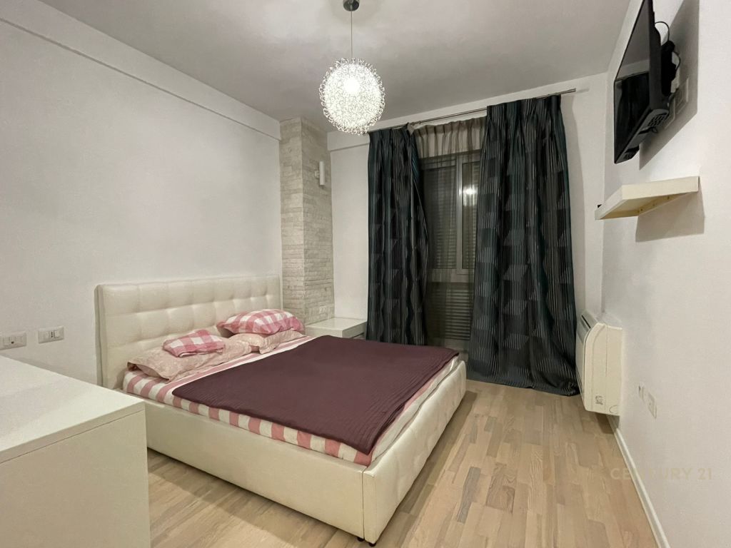 Foto e Apartment me qëra Globe, Rruga e Kavajes, Tiranë