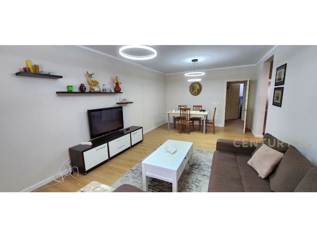 Foto e Apartment në shitje Laprakë, BLLOKU GINTASH, Tiranë