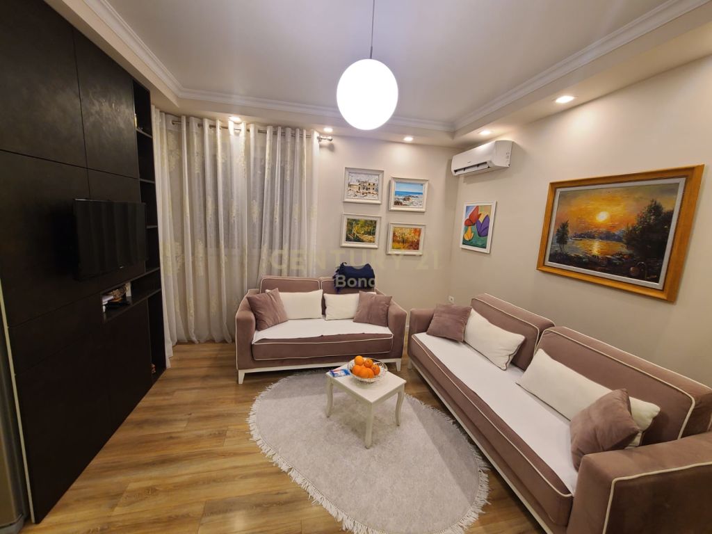 Foto e Apartment në shitje Tregu Elektrik, Tiranë
