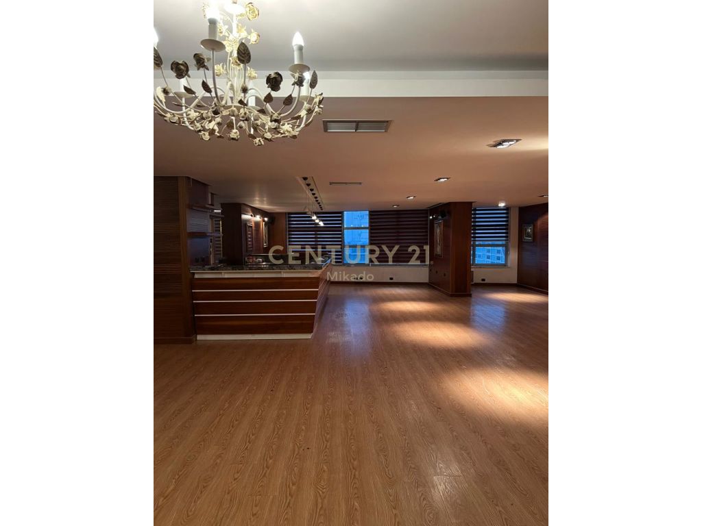 Foto e Ambient biznesi me qëra Elbasan