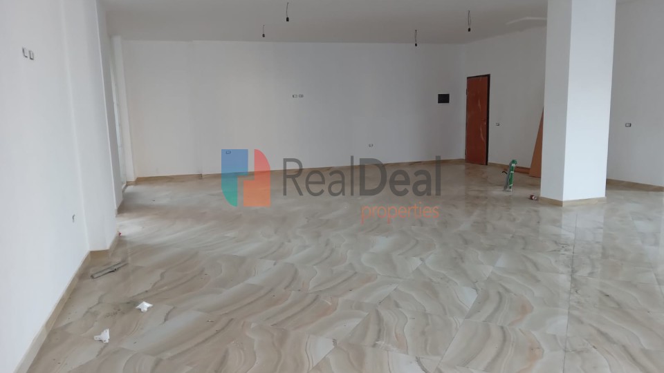 Foto e Ambient biznesi në shitje Fresku, SH54, Tiranë