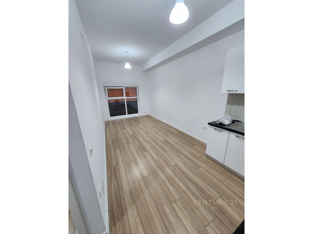 Foto e Apartment me qëra Ali Demi, Kompleksi Mangalem 21, Tiranë
