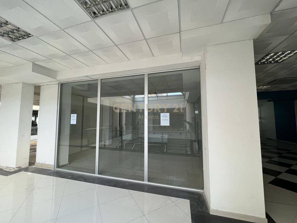 Foto e Ambient biznesi me qëra Stacioni i Trenit, Durrës