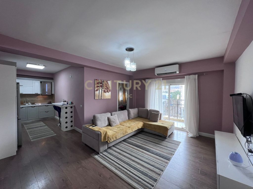 Foto e Apartment në shitje Trekëndëshi, Korçë