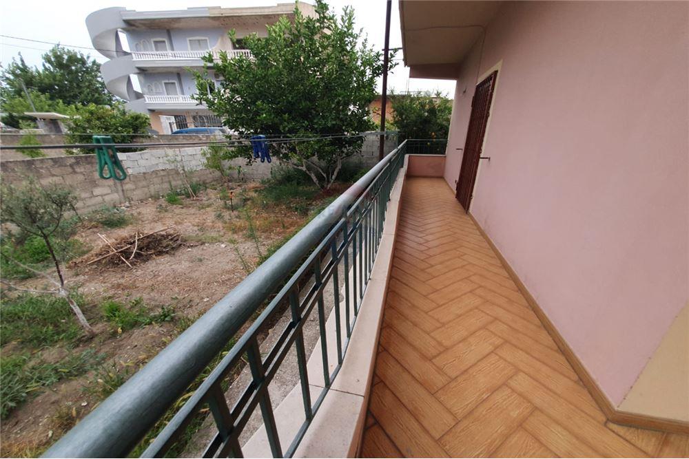 Foto e Shtëpi private në shitje c , Vlorë