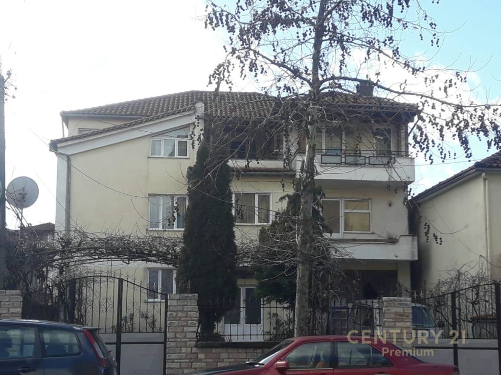 Foto e pronë në shitje Korçë, Korce