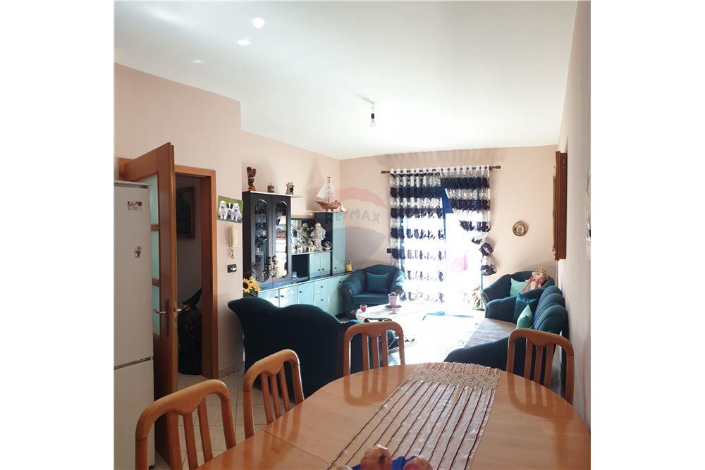 Foto e Apartment në shitje L:"Konferenca e Pezes" , Fier