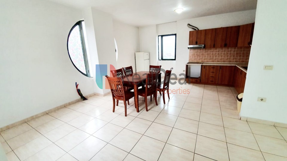 Foto e Apartment në shitje Stacioni i Trenit, Rruga Reshit Petrela, Tiranë