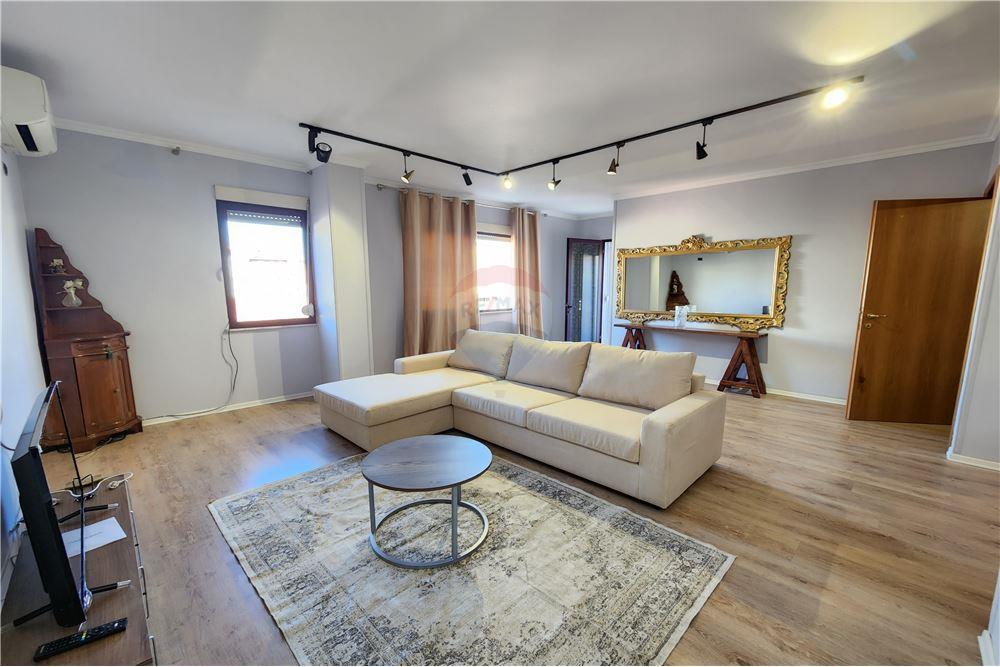 Foto e Apartment me qëra Tirana e Re, Petronini, Tiranë