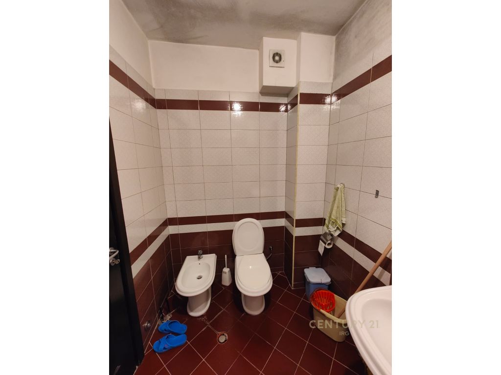Foto e pronë në shitje Kodra e Diellit, Rr Bill klinton, Tiranë