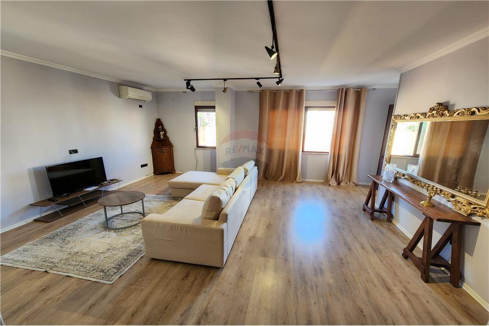 Foto e Apartment me qëra Tirana e Re, Petronini, Tiranë