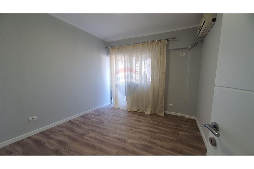 Foto e Apartment në shitje Rruga Medar Shtylla, Komuna e Parisit, Tiranë