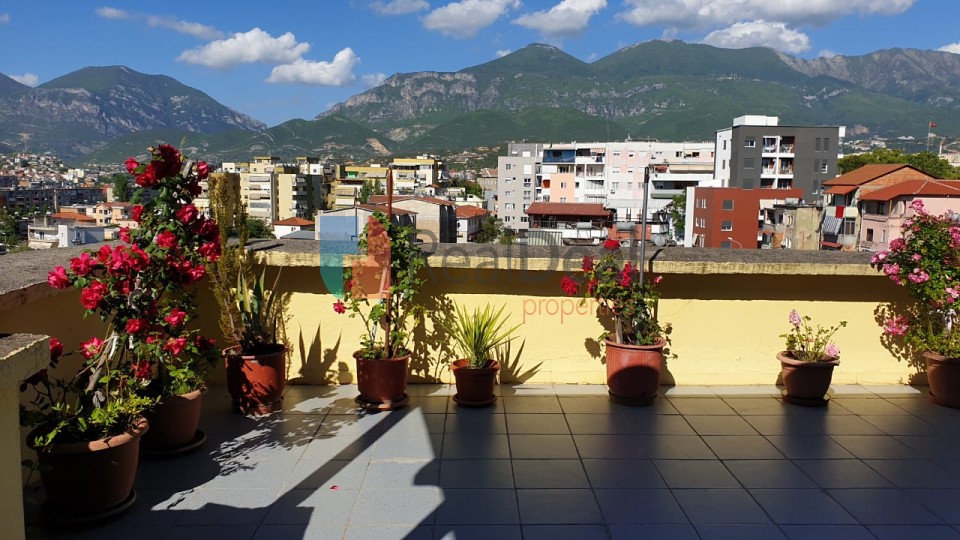 Foto e Apartment në shitje Spitali Nene Tereza, Rruga e Dibrës, Tiranë
