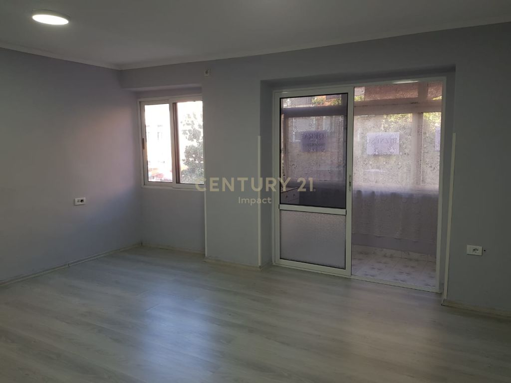 Foto e Apartment në shitje Myslym Shyri, rruga him kolli, Tiranë