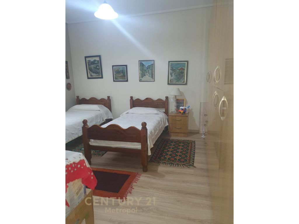 Foto e Apartment në shitje kopshti zologjik, rruga peti, Tiranë