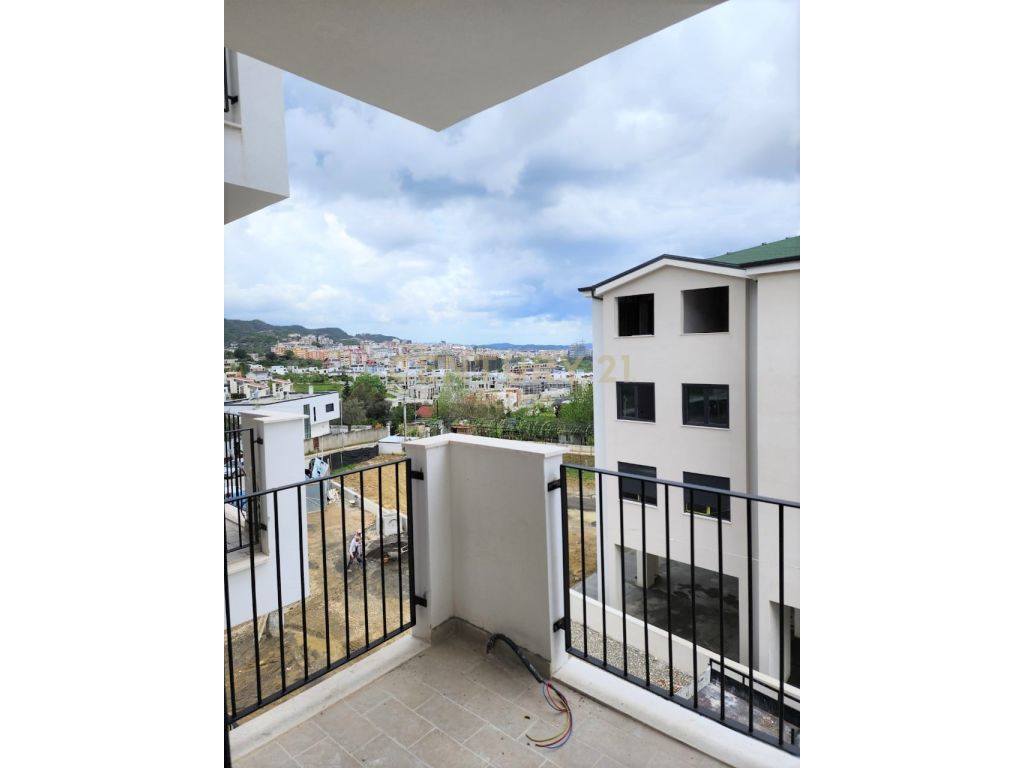 Foto e Apartment në shitje rruga liqeni i thate , rruga peti, Tiranë