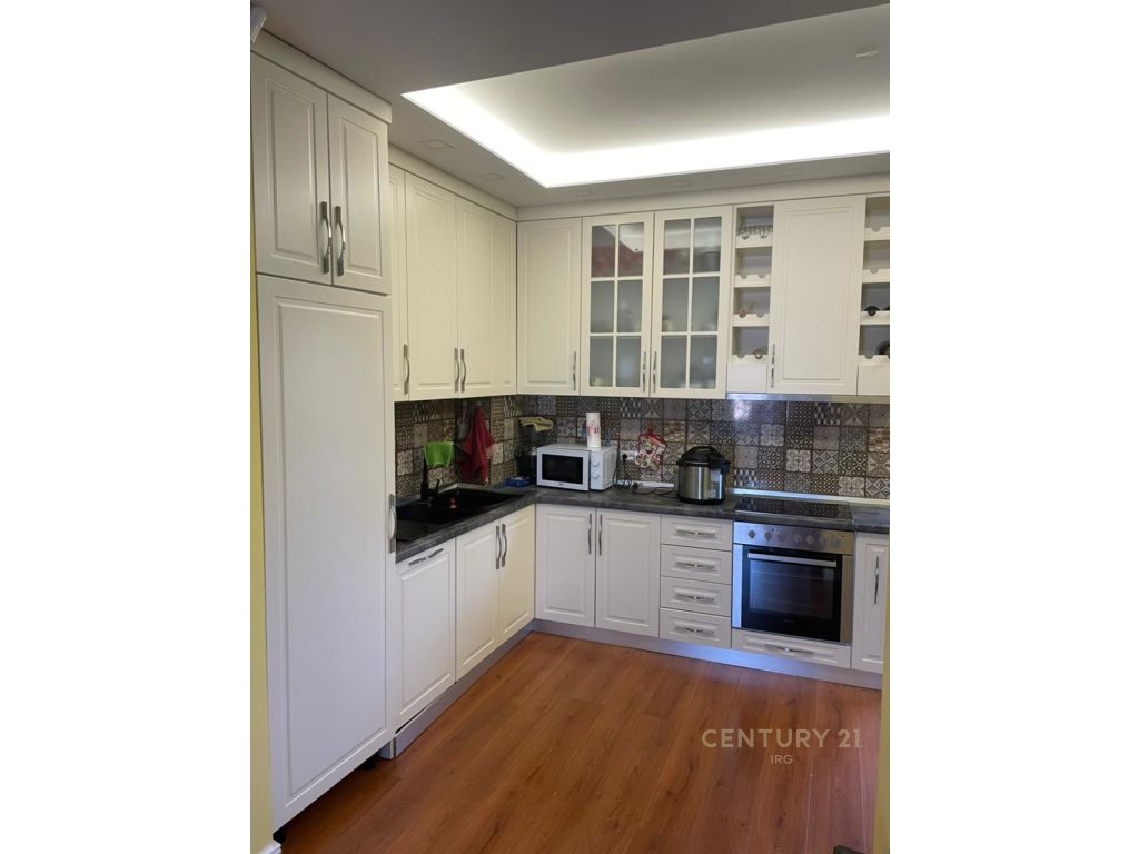 Foto e Apartment në shitje rruga liqeni i thate , rruga peti, Tiranë