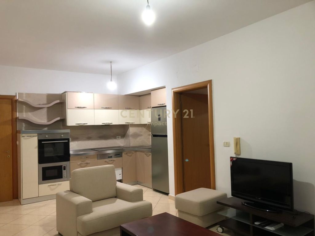 Foto e Apartment me qëra Shkolla e kuqe, Riza Cerova, Tiranë