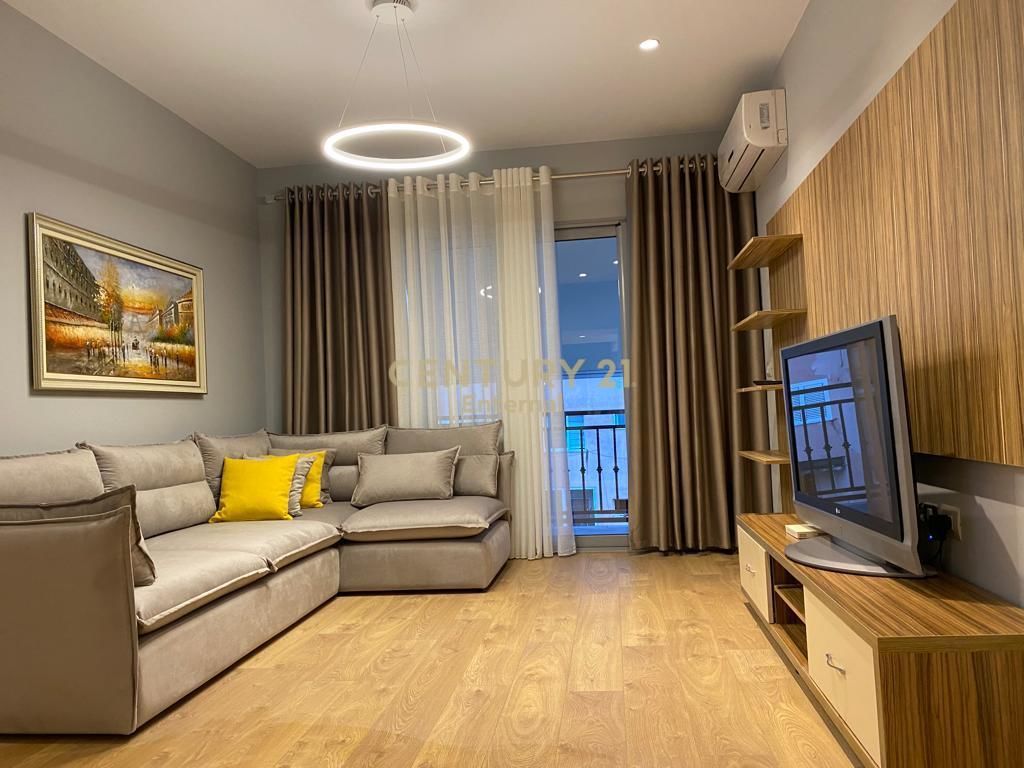 Foto e Apartment në shitje rruga komuna e parisit , Tiranë